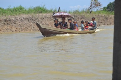 famille en barque bis