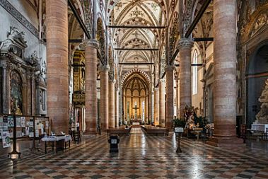 Santa_Anastasia_(Verona)_-_Interior